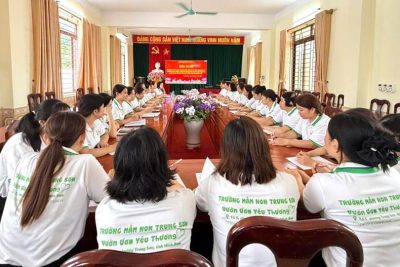 ĐẢNG VIÊN TRƯỜNG MẦM NON TRUNG SƠN DỰ HỘI NGHỊ TOÀN QUỐC NGHIÊN CỨU, HỌC TẬP, QUÁN TRIỆT VÀ TRIỂN KHAI THỰC HIỆN NGHỊ QUYẾT HỘI NGHỊ LẦN THỨ BA BAN CHẤP HÀNH TRUNG ƯƠNG ĐẢNG KHÓA XIV