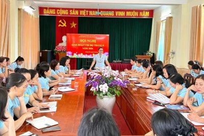 CHI BỘ TRƯỜNG MẦM NON TRUNG SƠN TỔ CHỨC HỘI NGHỊ SINH HOẠT THƯỜNG KỲ THÁNG 8/2026